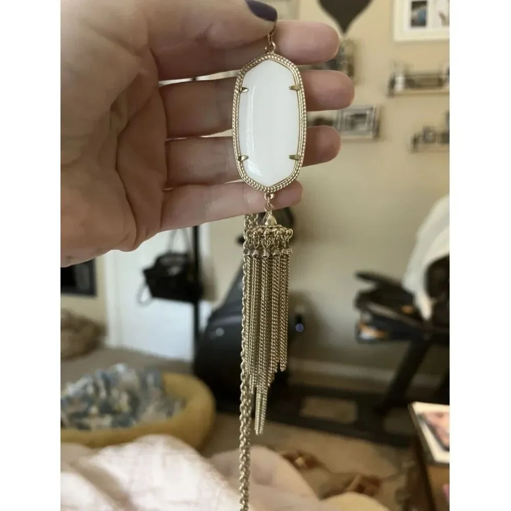 NWOT Kendra Scott Rayne Mother of Pearl Gold Tassel Pendant Necklace